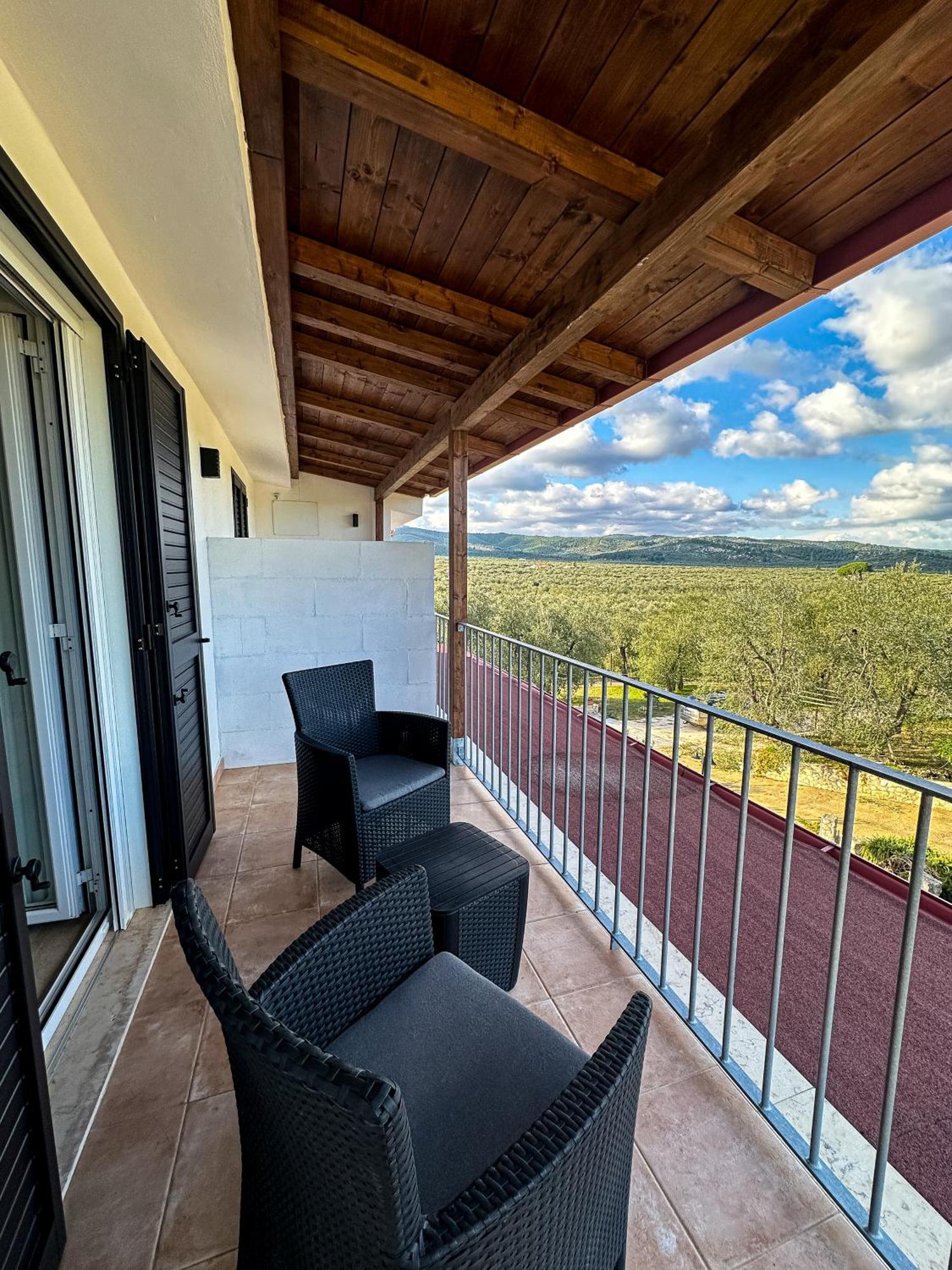 Valle Degli Ulivi B&B В'єсте Екстер'єр фото
