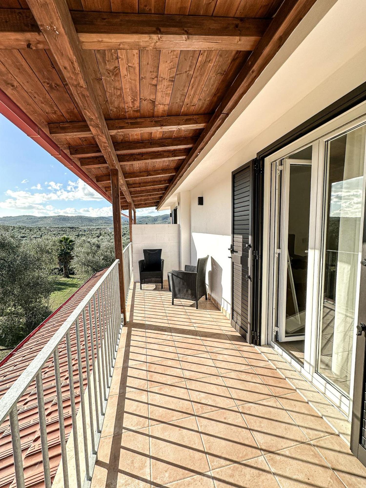 Valle Degli Ulivi B&B В'єсте Екстер'єр фото